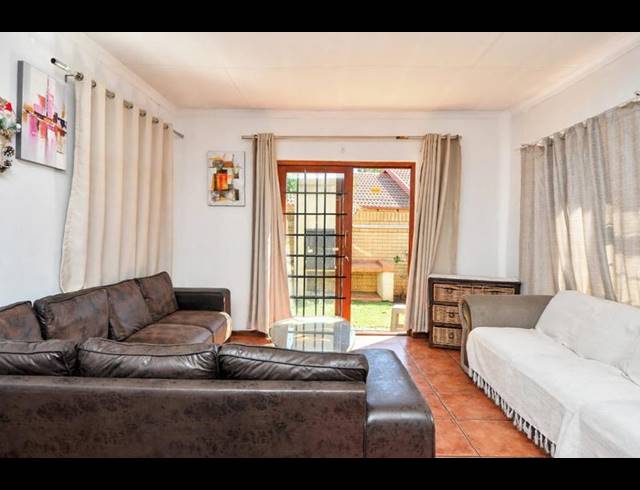 2 BEDROOM HOUSE FOR SALE IN EQUESTRIA